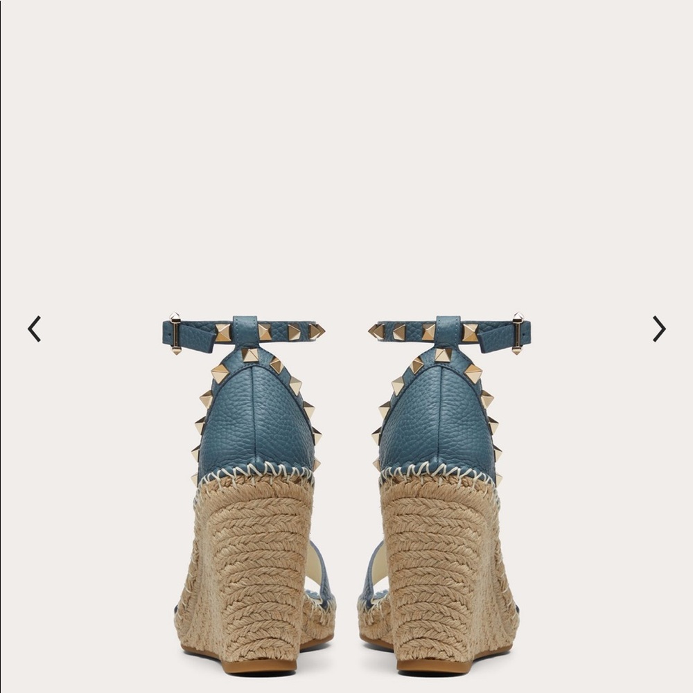 Valentino ROCKSTUD DOUBLE CALFSKIN WEDGE SANDAL - Picture 13 of 16